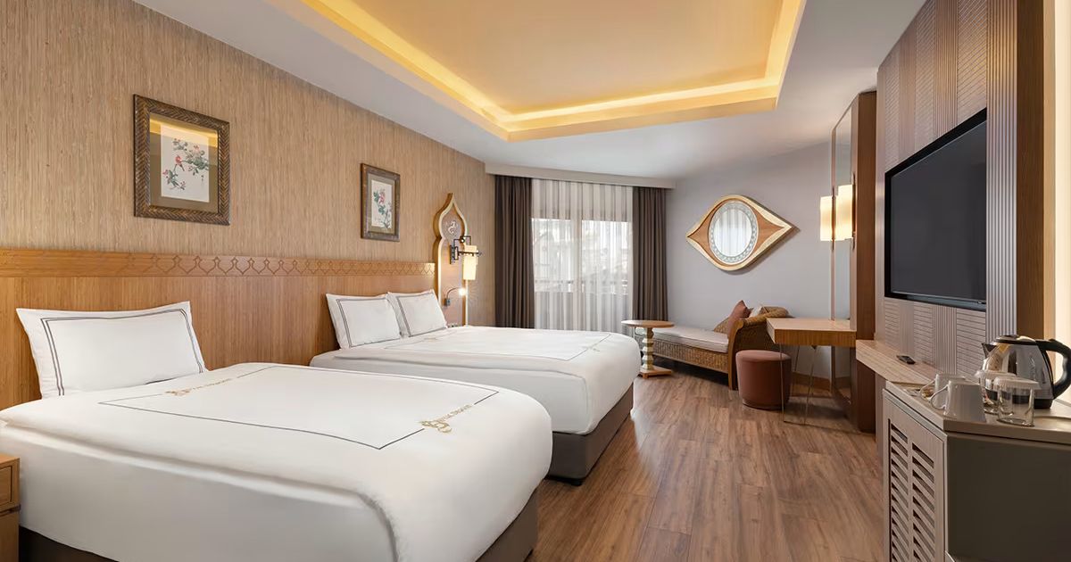 Лято 2027 в Royal Dragon Hotel 5* 17