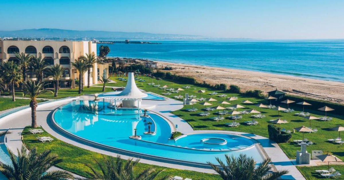 2027 Почивка в Хамамет в хотел Iberostar Waves Averroes 4* полети до октомври 1