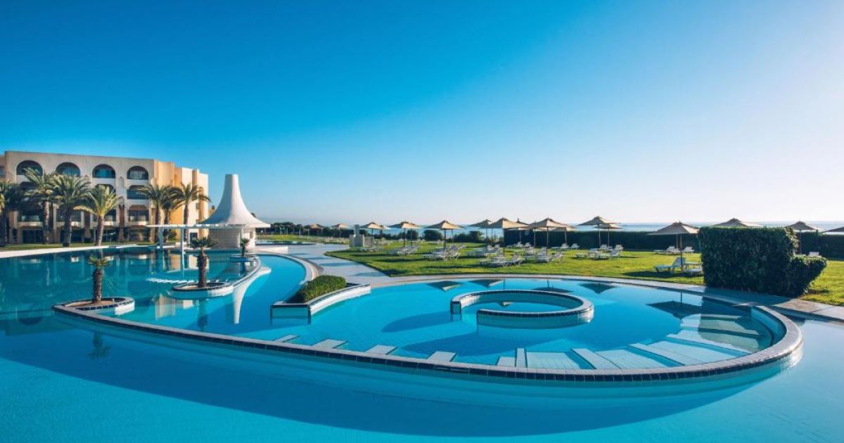 2027 Почивка в Хамамет в хотел Iberostar Waves Averroes 4* полети до октомври 9