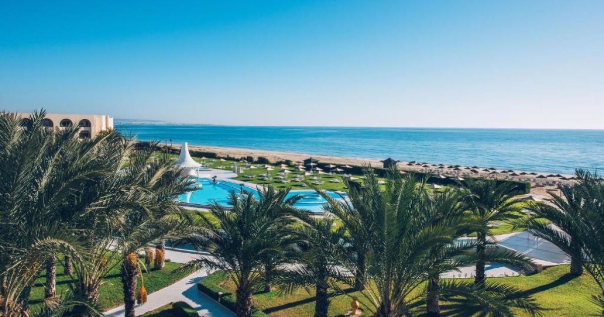 2027 Почивка в Хамамет в хотел Iberostar Waves Averroes 4* полети до октомври 15