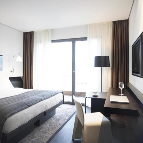 Петзвездна Нова Година 2027 в The Met Hotel Chandris, Солун 9